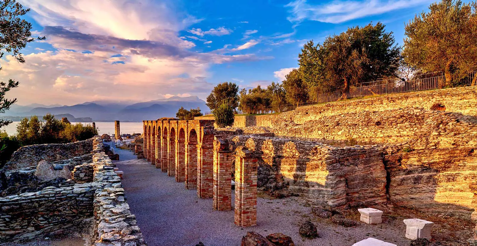 Hotel Alevic Sirmione centro vicino terme